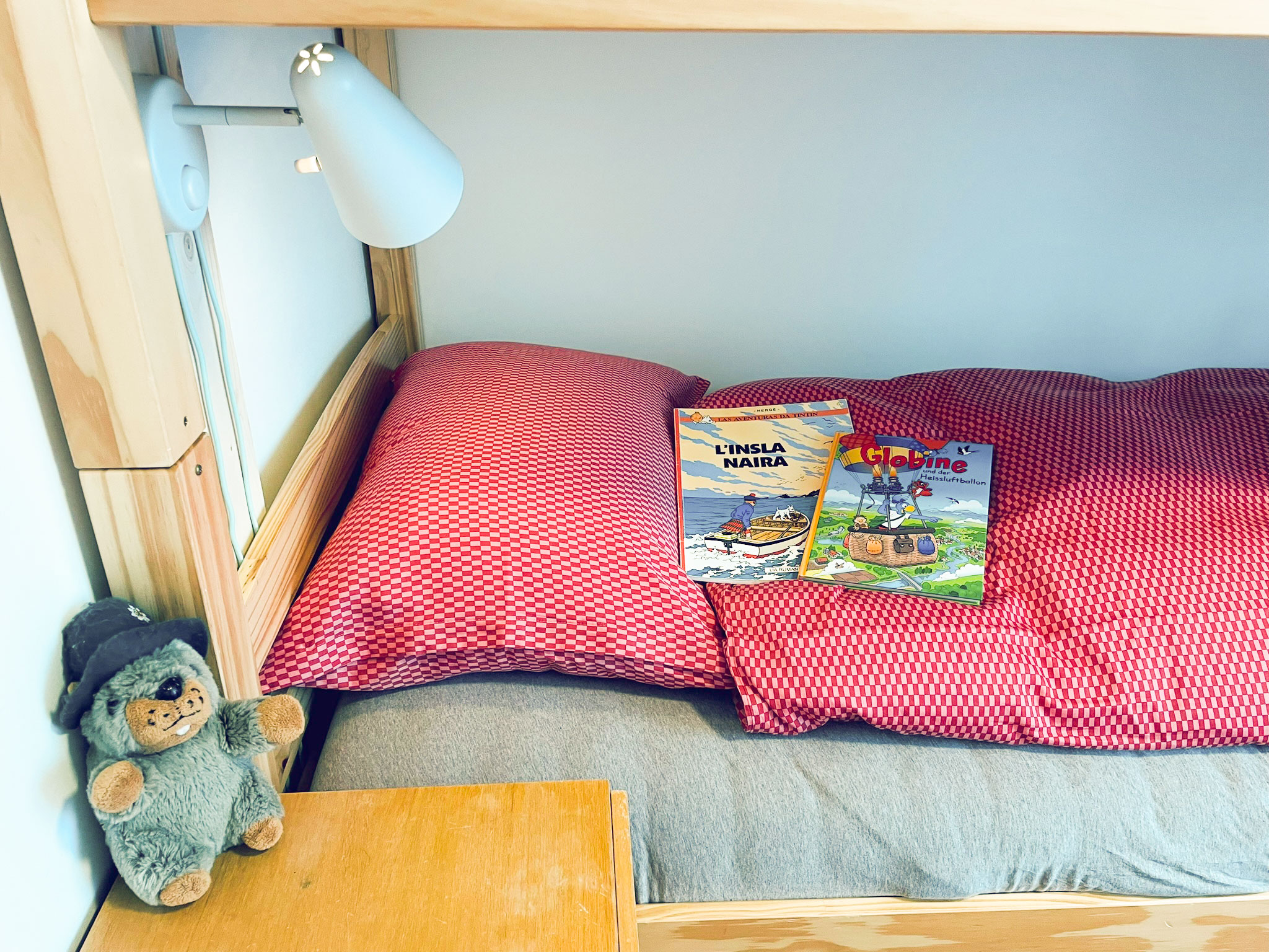 Praktische: Nachttischlampe bei jedem Hochbett