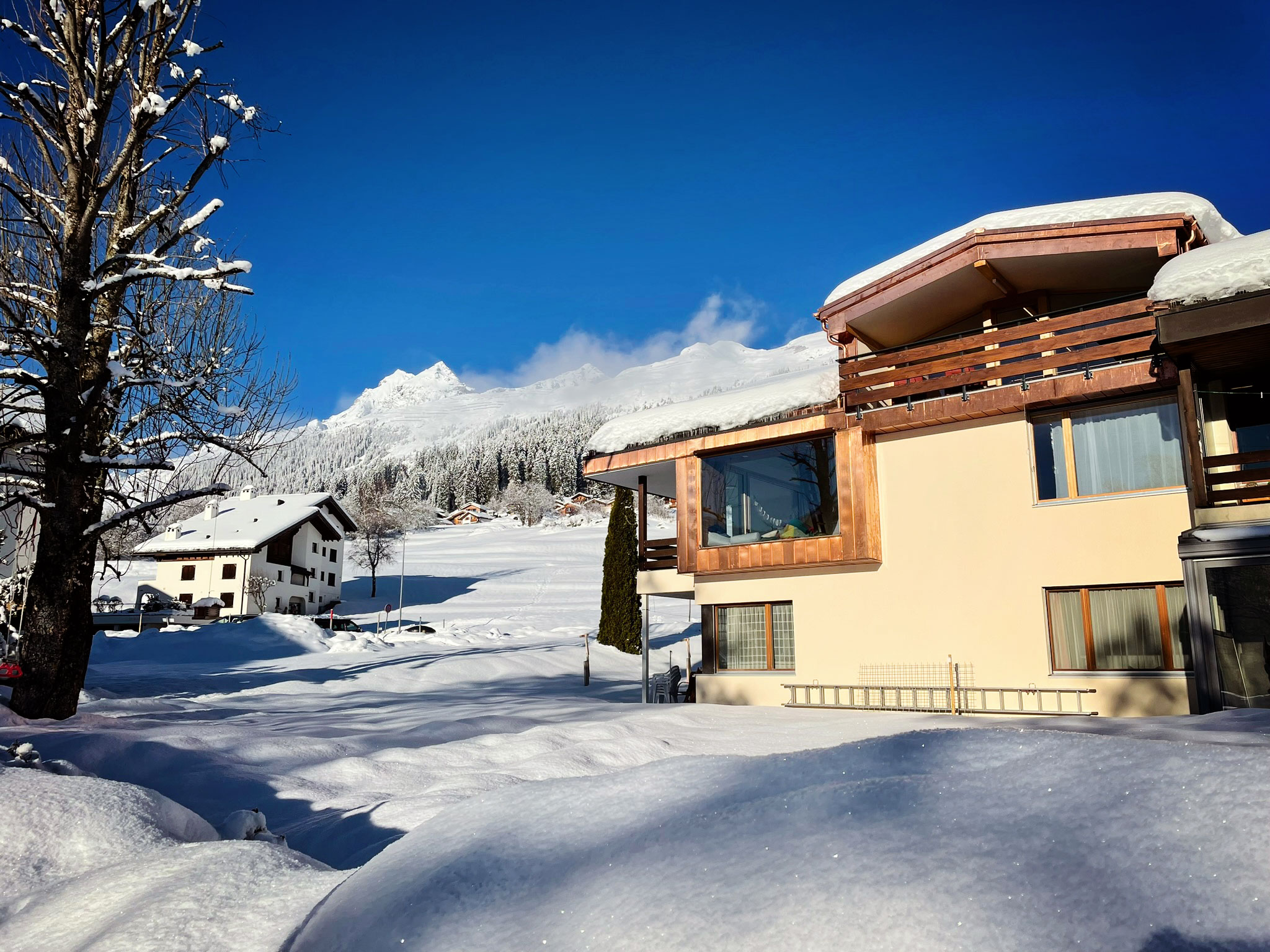 Grosszügige 4,5 Zimmer Wohnung mit 6 Betten